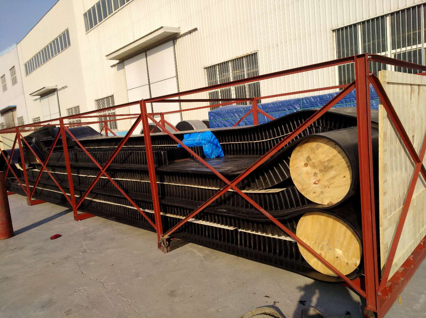 如何減少輸送帶故障的發生呢？撕裂跑偏應該怎樣處理？